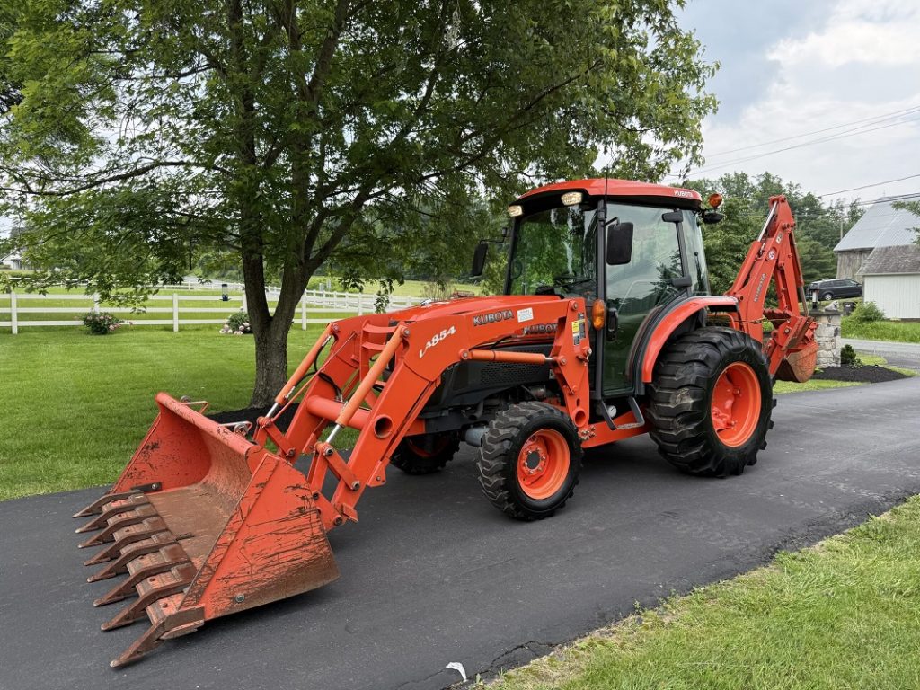 2010 Kubota Grand L5740 4x4 Loader Backhoe